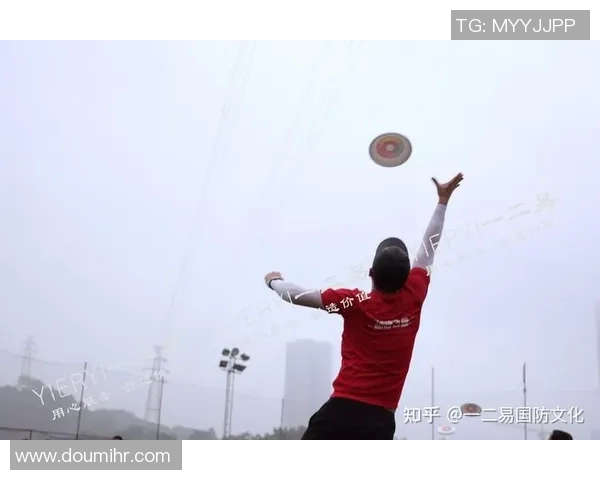 与飞盘女王黄秀英的深度对话:探索她的飞盘生涯与成长故事 与飞盘女王黄秀英的深度对话:探索她的飞盘生涯与成长故事